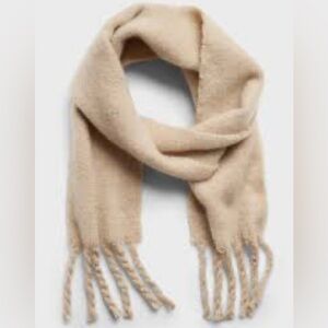 Banana Republic Fuzzy Scarf with Fringe Color Prosecco Softy & Cozy Lightwieght